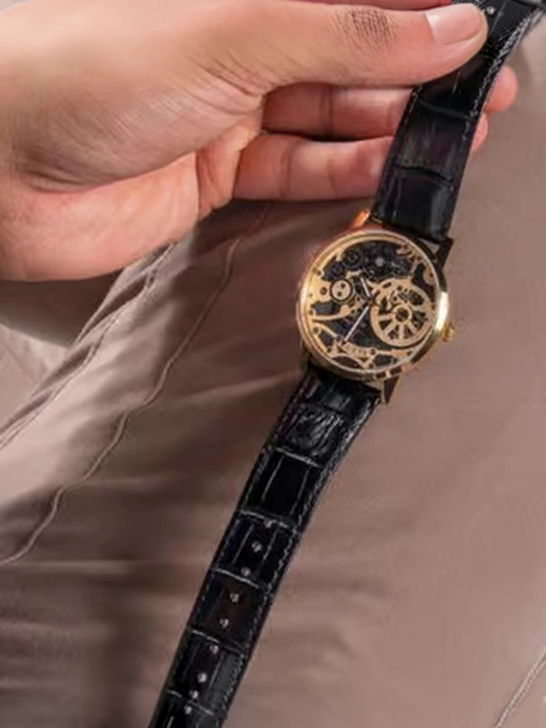 Guess Gadget Round Analog Watch - GW0570G1