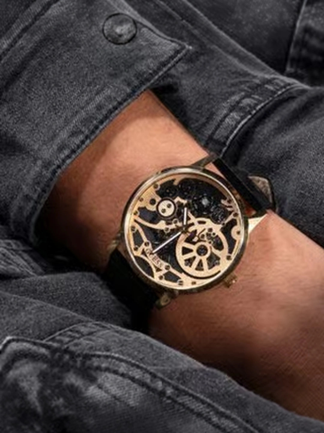 Guess Gadget Round Analog Watch - GW0570G1