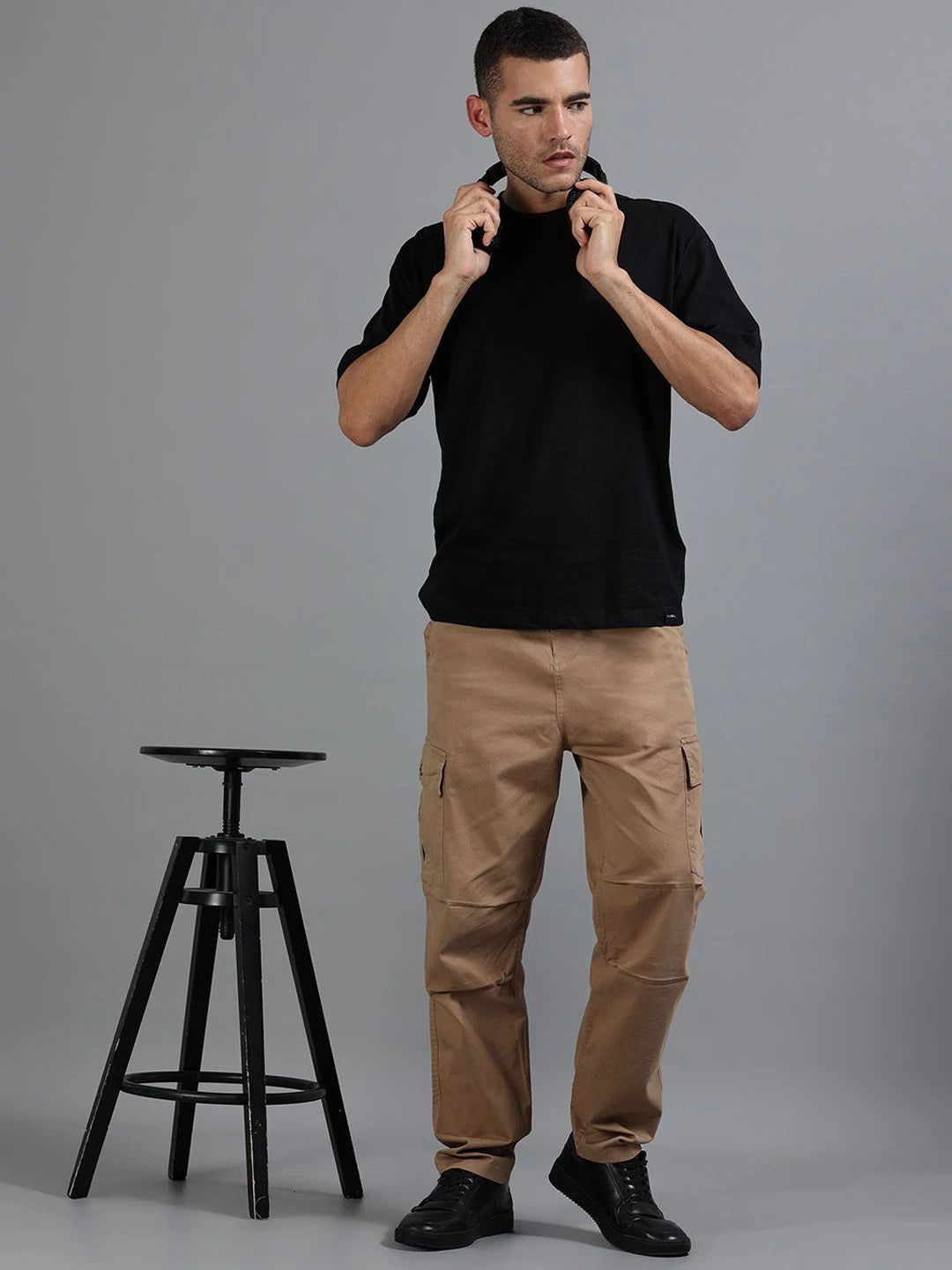 KHAKI