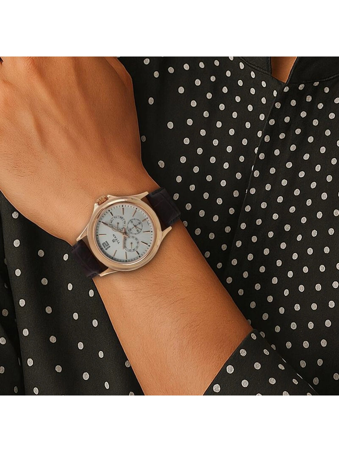 Titan Round White Dial Analog Watch - NU1698WL01