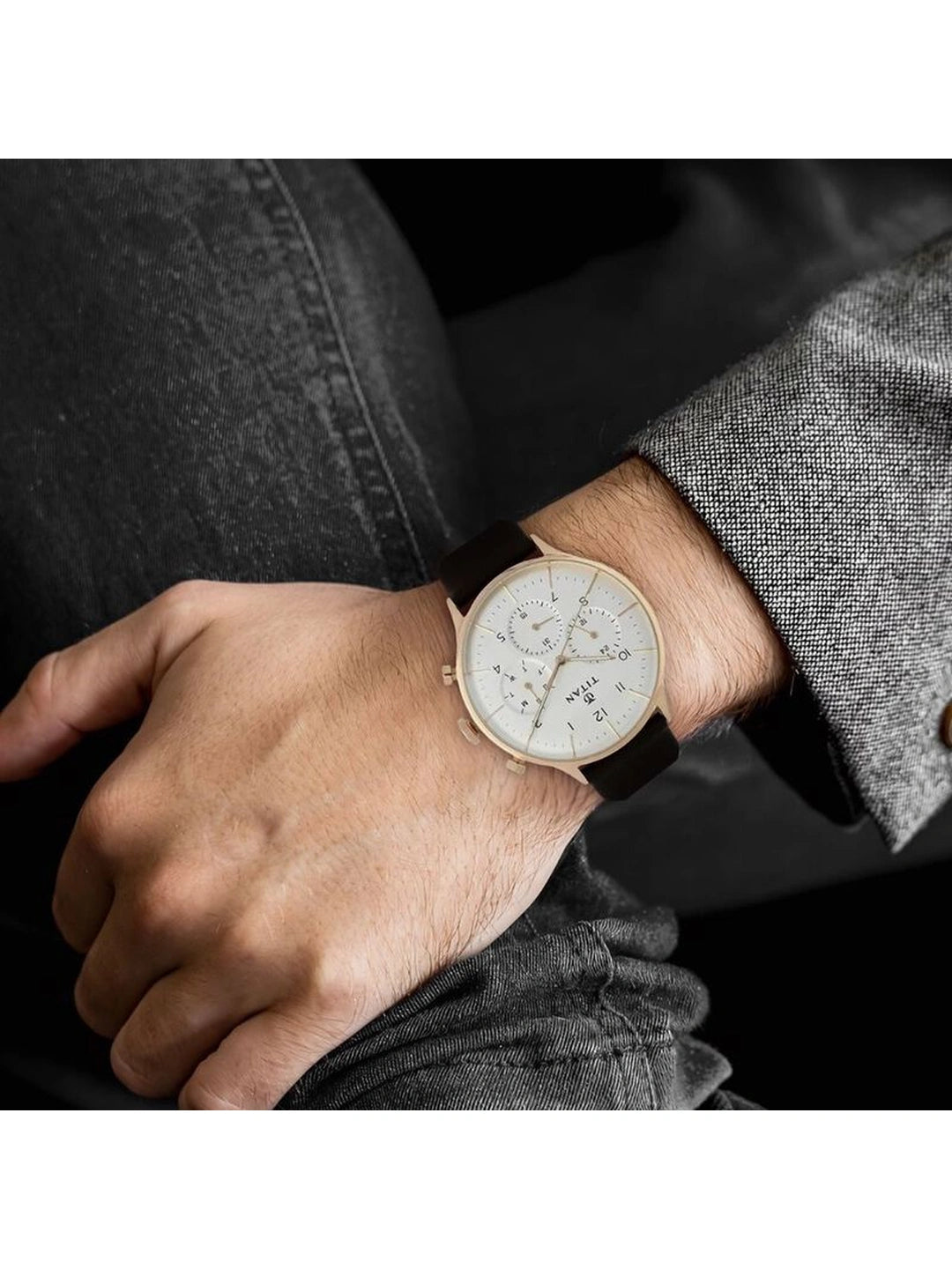Titan Round White Dial Analog Watch - NU90102WL01
