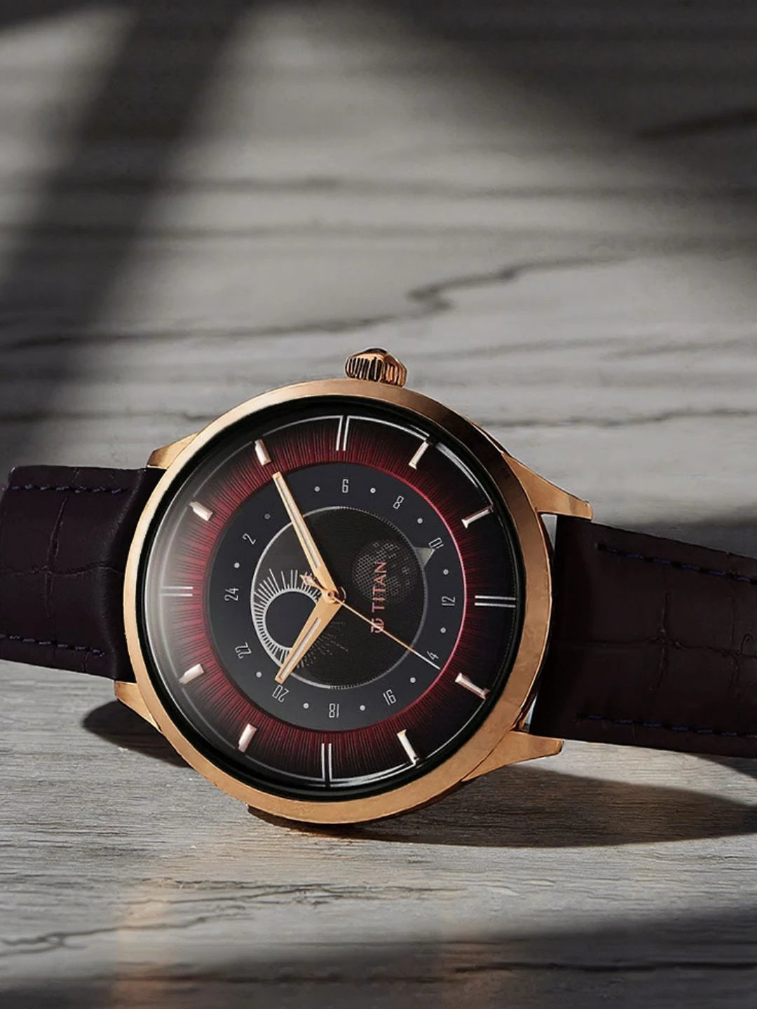 Titan Dial & Leather Straps Analogue Watch - 10028KL01