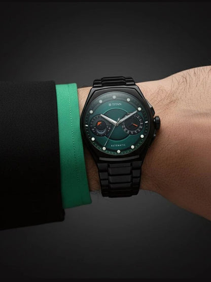 Titan Round Green Dial Analog Watch - 10029KM01