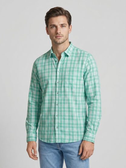 GREEN