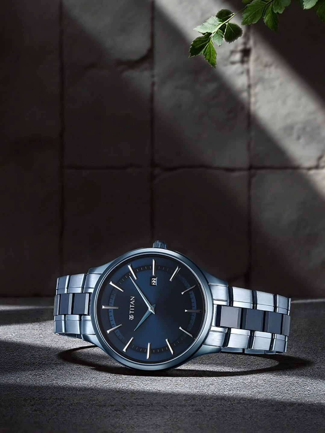 Titan Dial & Stainless Steel Bracelet Style Straps Analogue Watch - 90142QD01