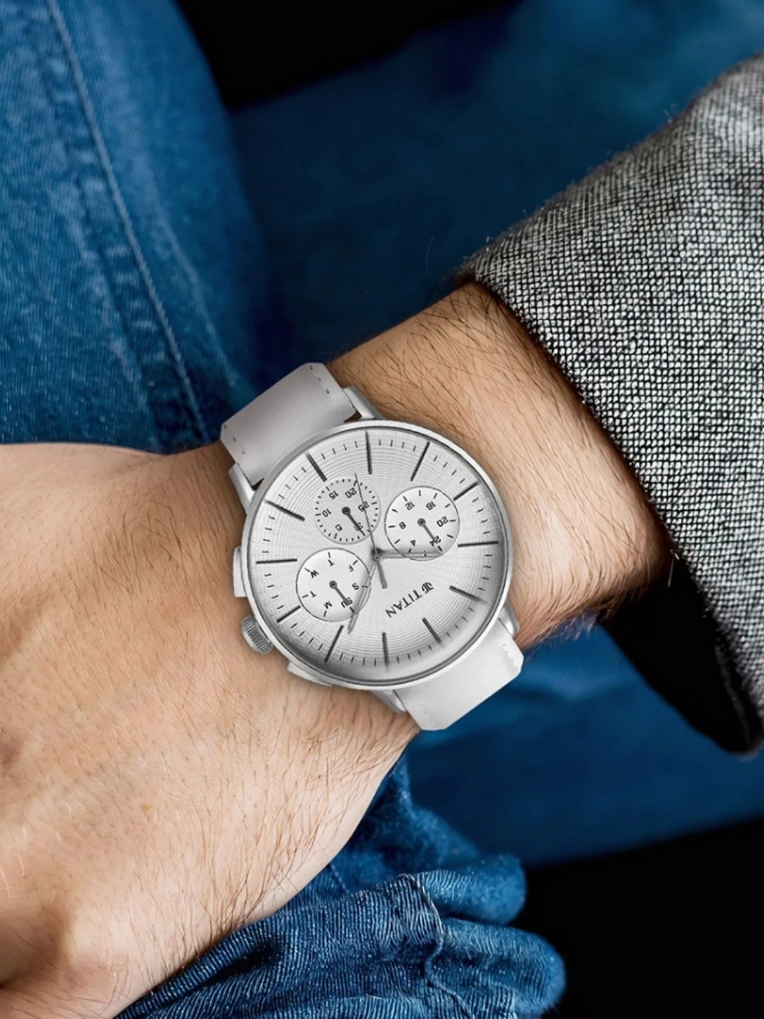 Titan Embellished Dial & Stainless Steel Bracelet Style Straps Analogue Watch - 90200SL04