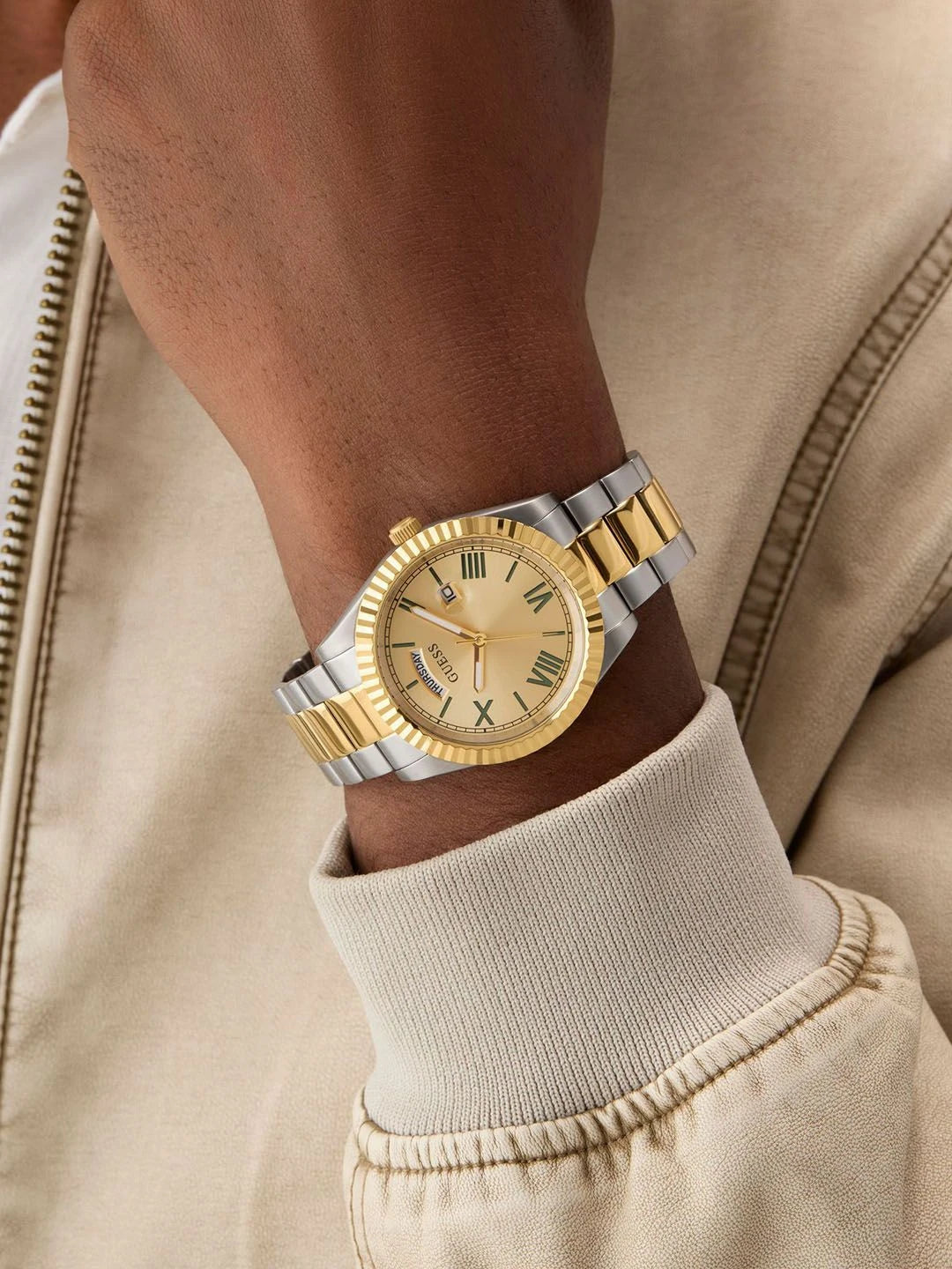 Guess Round 42mm Champagne Dial Analog Watch - GW0265G14