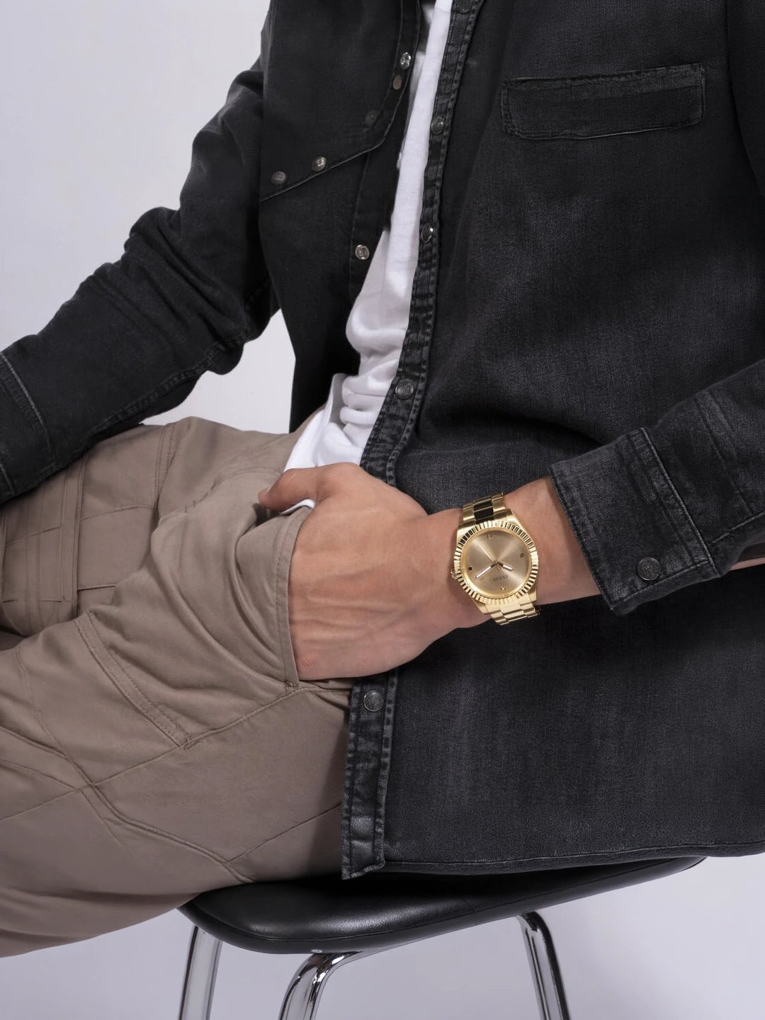 Guess Round Beige Dial Analog Watch - GW0542G2