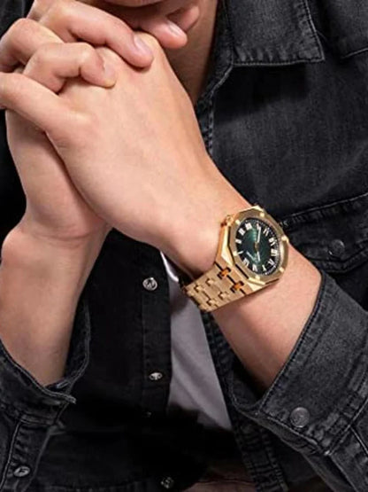 Guess Textured Dial & Stainless Steel Bracelet Style Straps Analogue Watch - GW0575G2