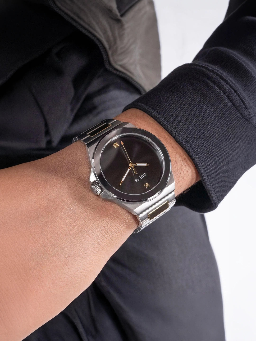 Guess Round Black Dial Analog Watch - GW0833G3