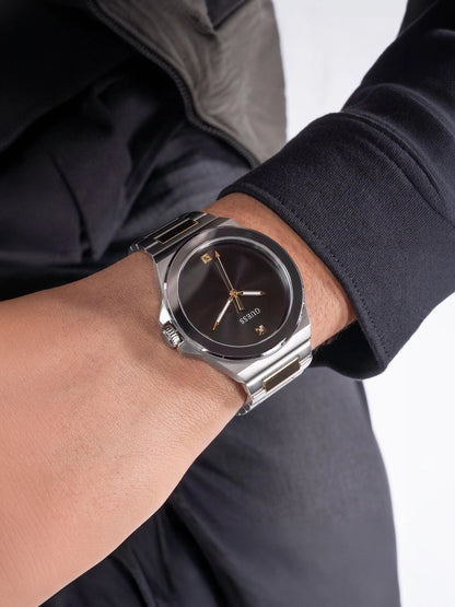 Guess Round Black Dial Analog Watch - GW0833G3