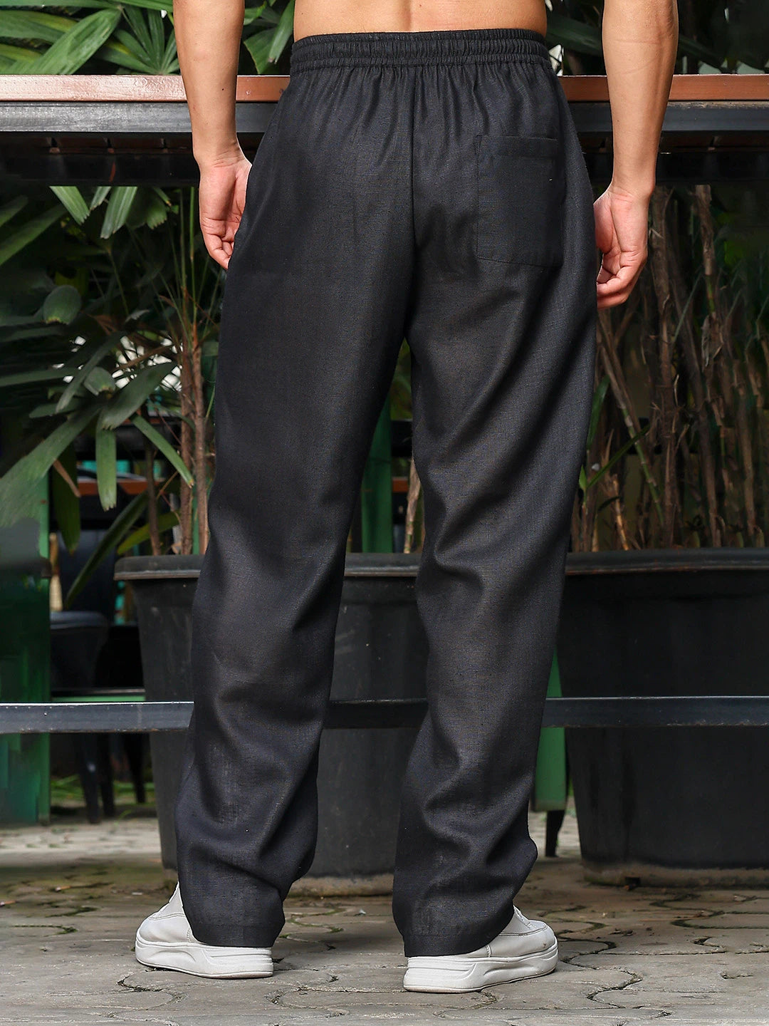 House Of Koala Black Solid Linen-Blend Relaxed Fit Trousers
