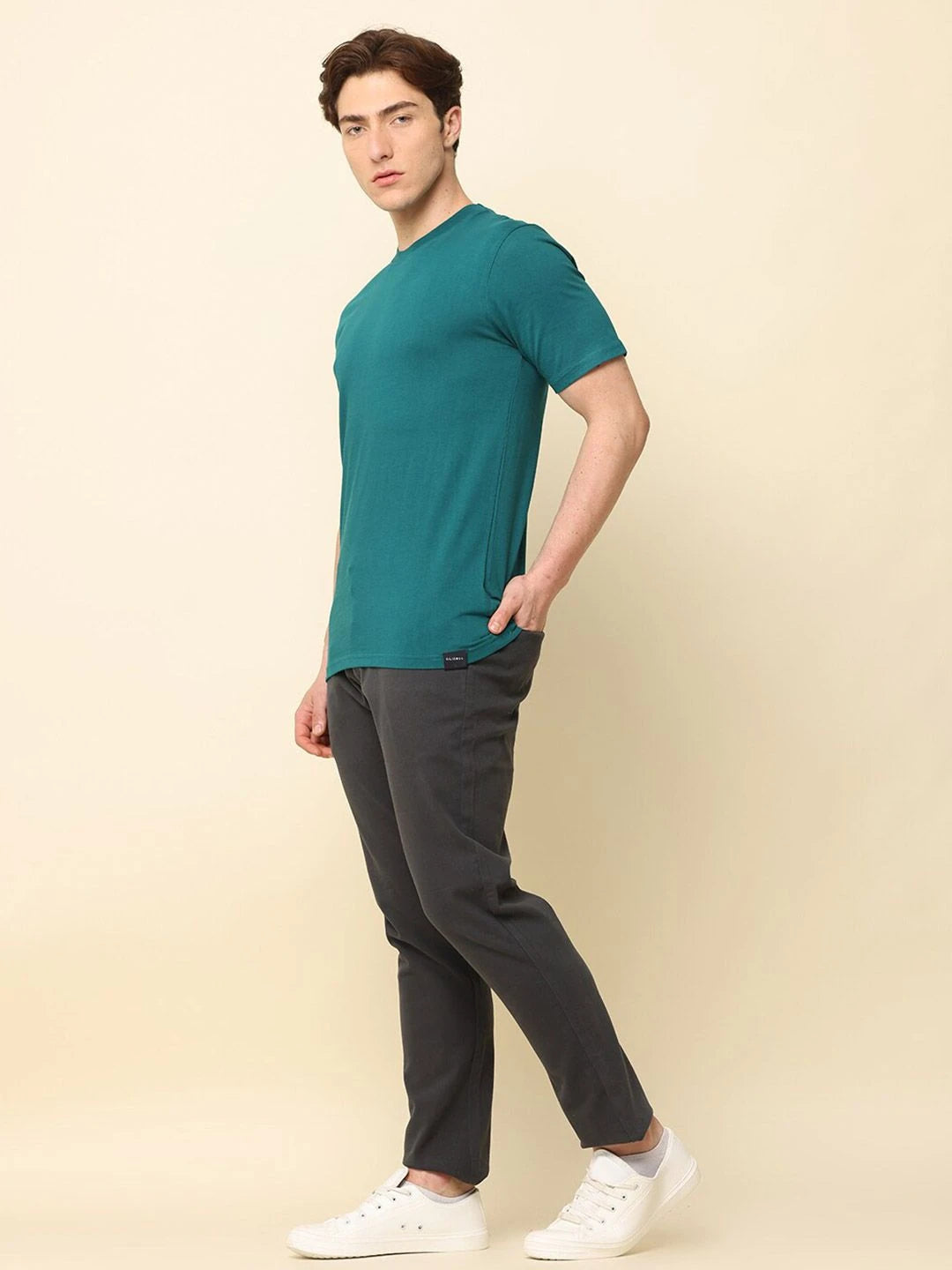 GREEN