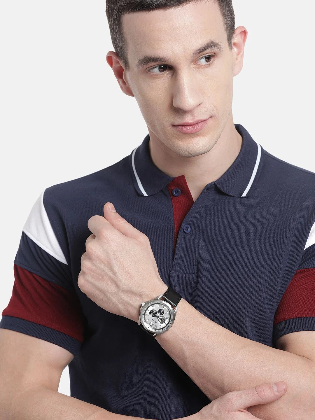 Titan Round Silver-Toned Dial Analog Watch With Day-Date Display & Leather Strap - NP90124SL01