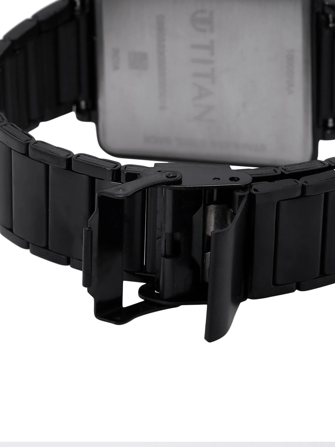 Titan Bracelet Style Straps Analogue Watch - NR10005KM01