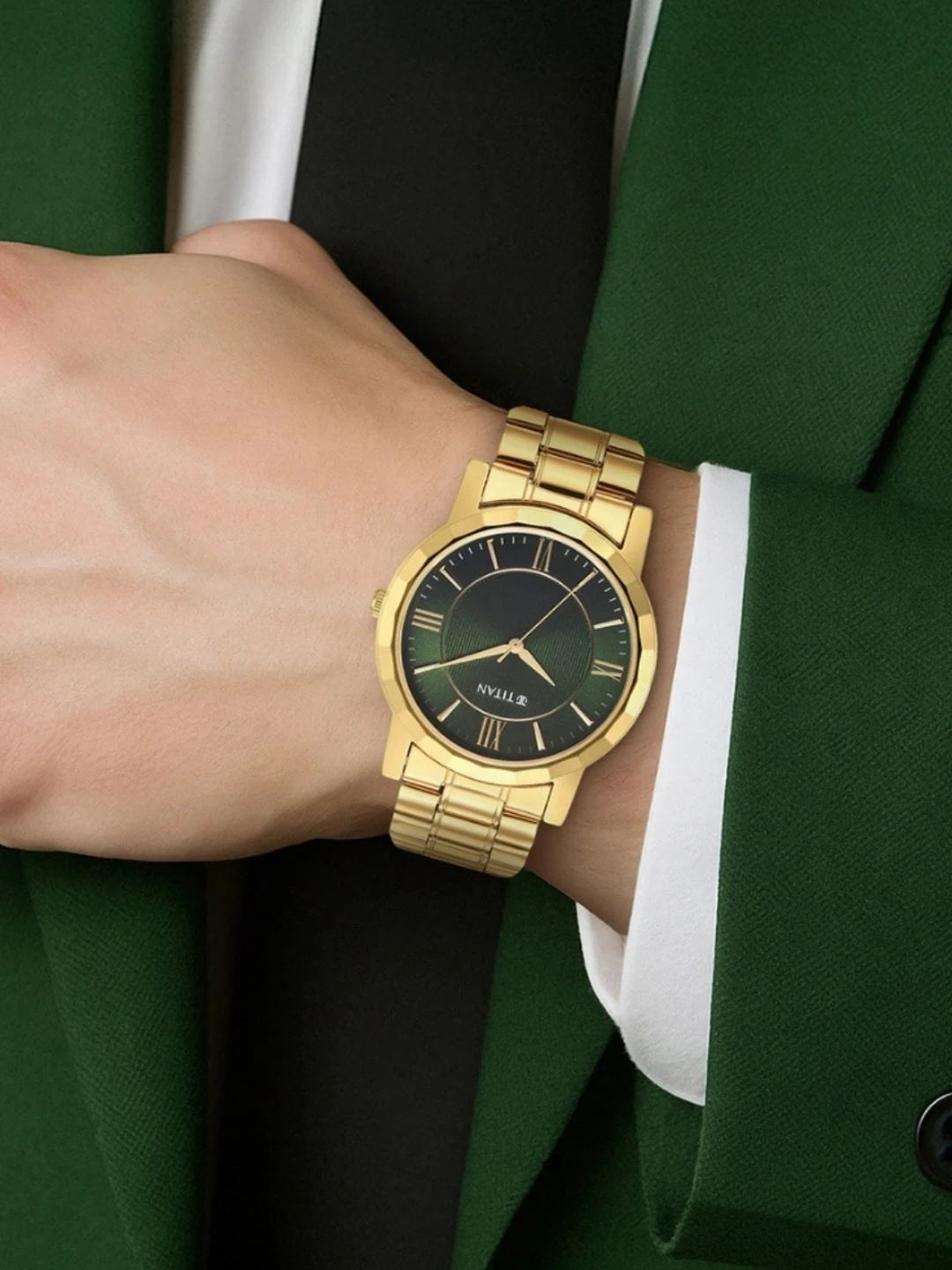 Titan Karishma Zing Quartz Analog With Green Dial Watch - NT1644YM05