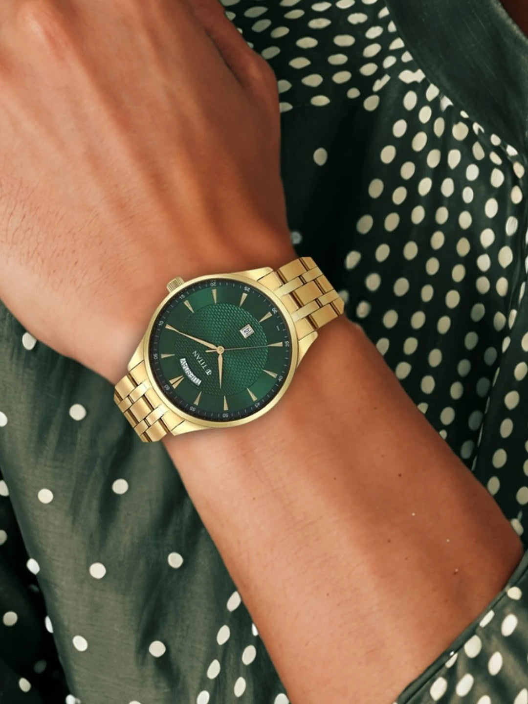 Titan Opulent Lii Quartz Analog With Green Dial Watch - NT90127YM03