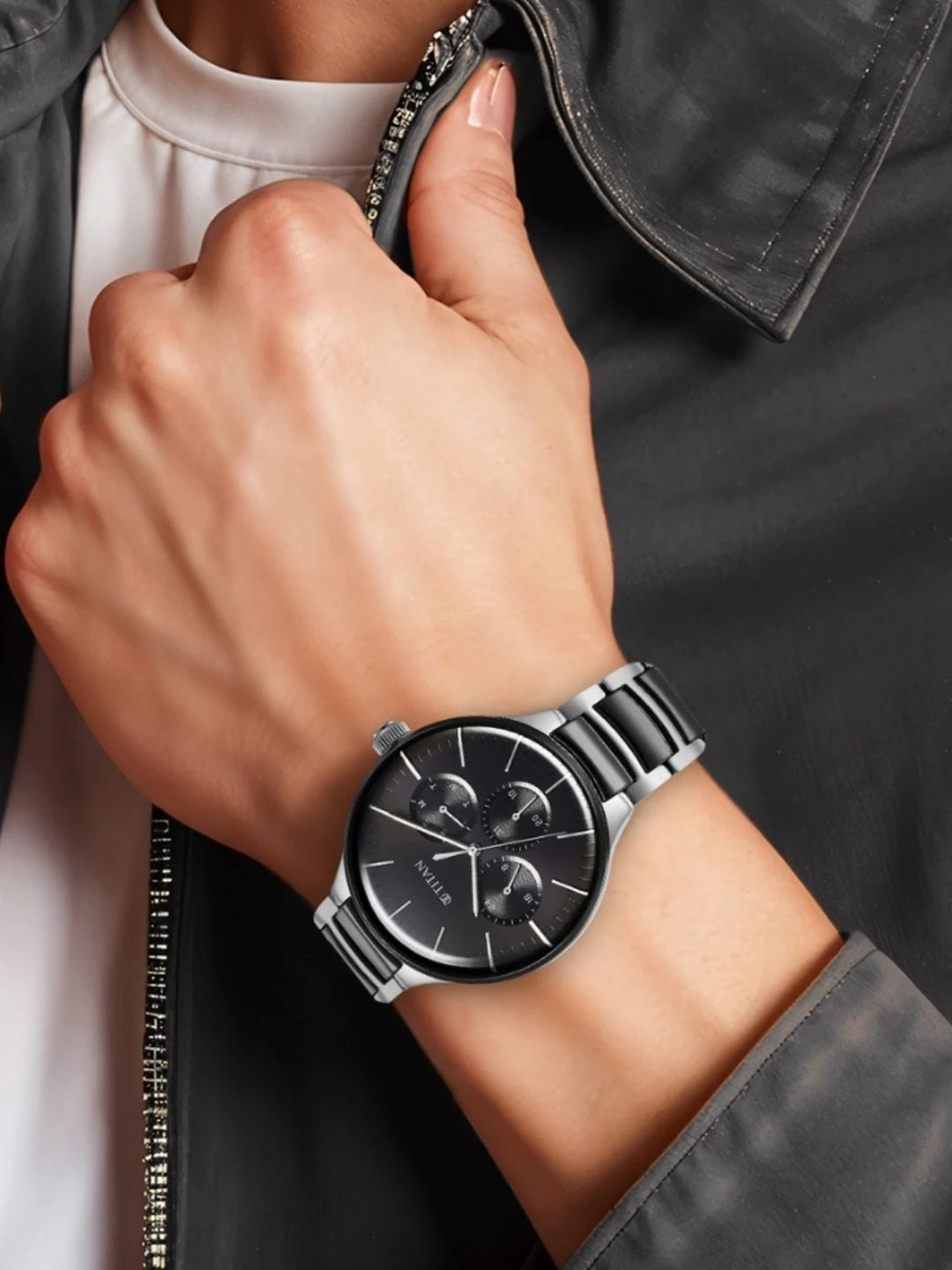 Titan Ceramic Fusion Multifunction Analog With Black Dial Watch - NT90148KD01