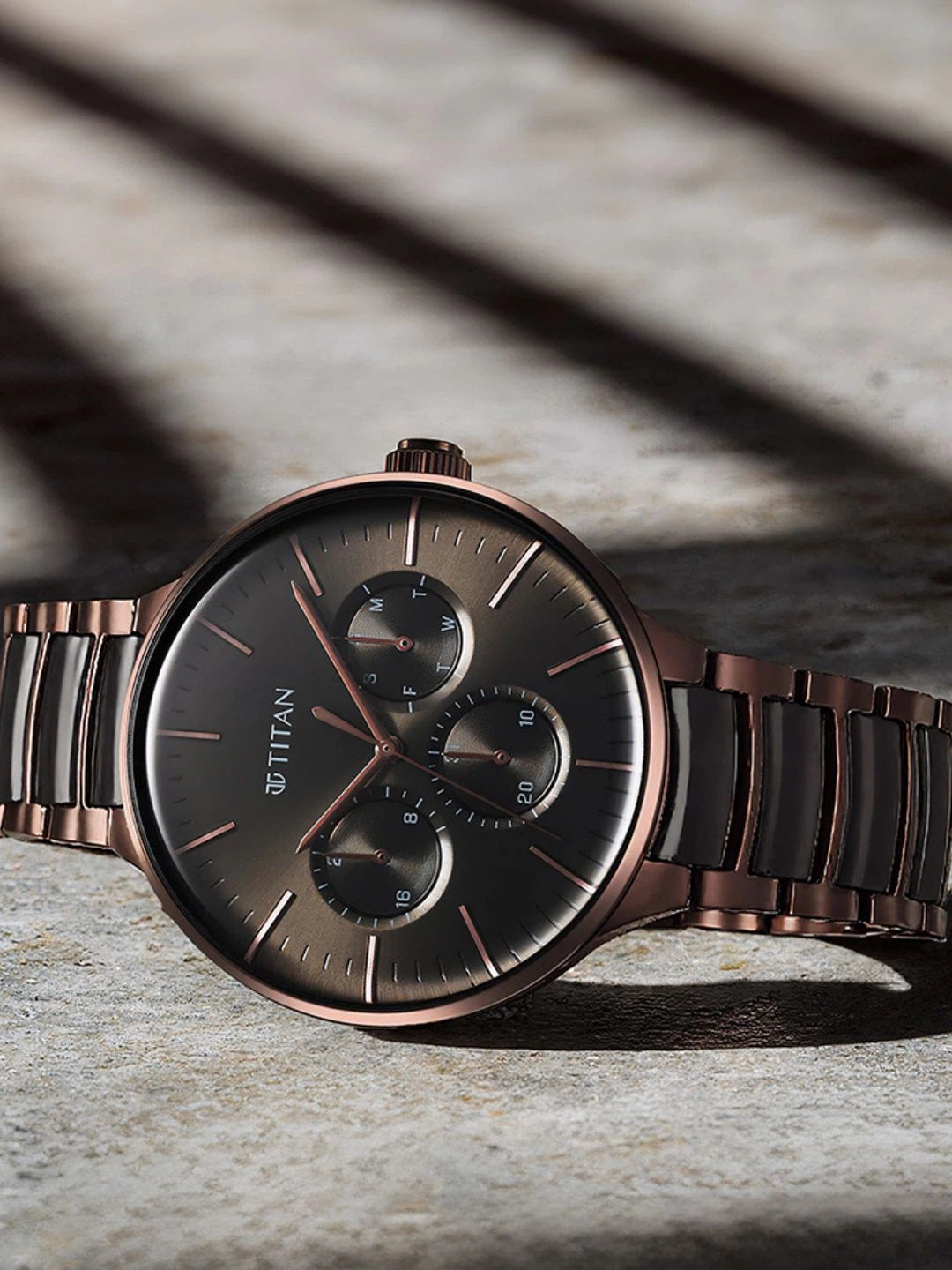 Titan Round Grey Dial Analog Watch With Multifunction Display & Metal Strap - NT90148KD05