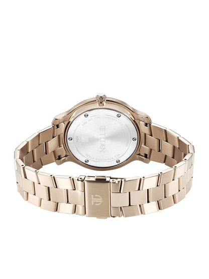 Titan Classic Distincta Quartz Analog With Silver Dial Watch - NT90170WM01