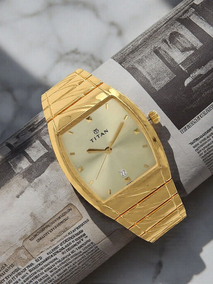 Titan Karishma Quartz Analog With Champagne Dial Watch - NT9315YM02