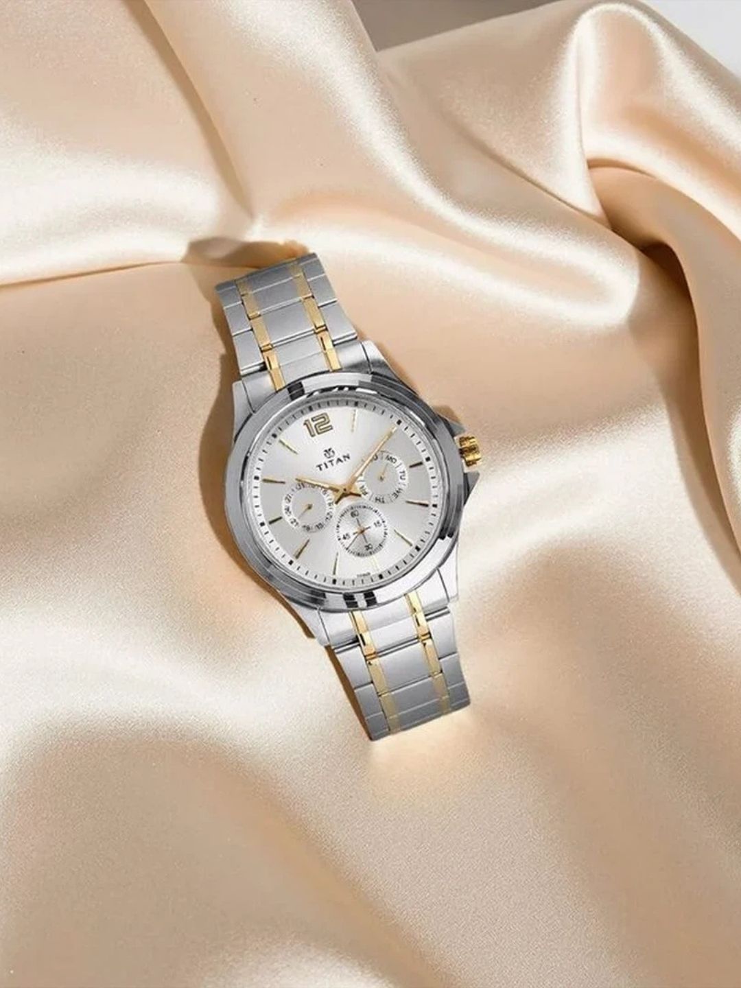 Titan Workwear Round Silver Dial Analog Watch - NU1698BM01