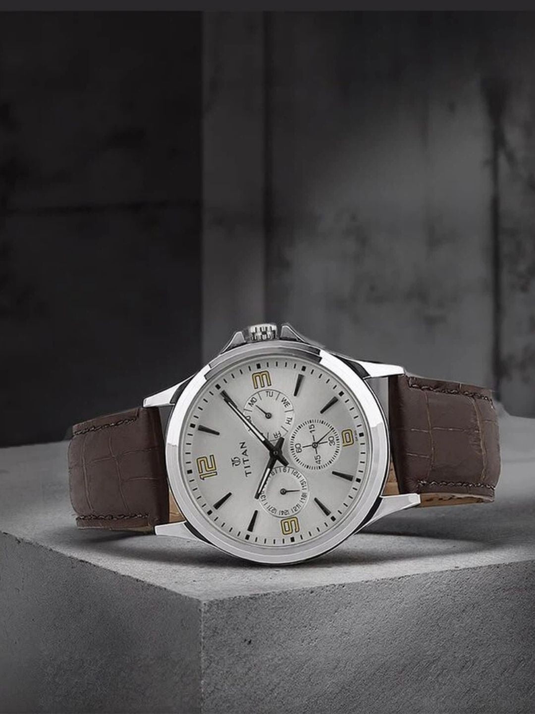 Titan Round Silver Dial Analog Watch - NU1698SL01