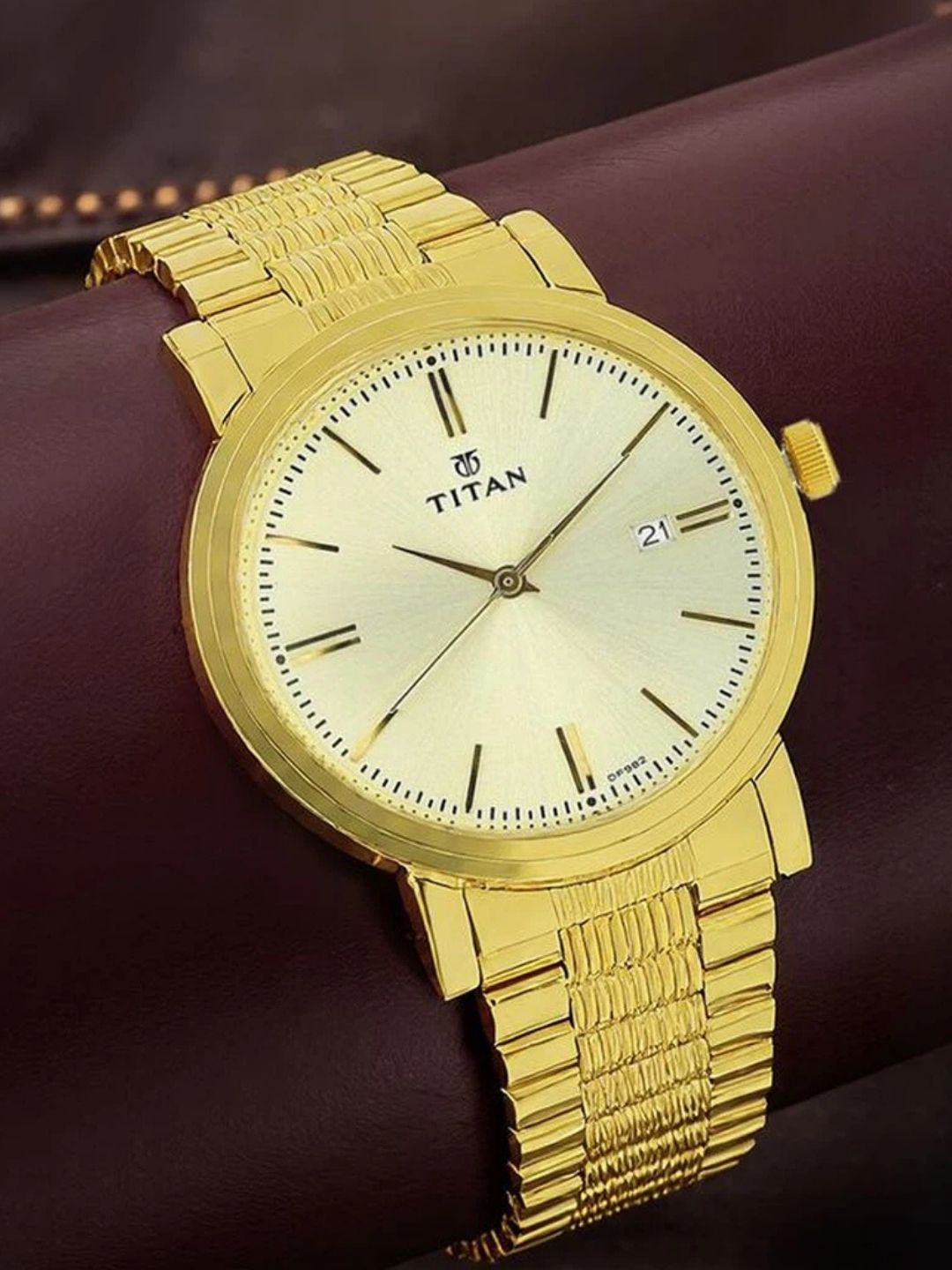 Titan Round Champagne Dial Analog Watch - NU1712YM03