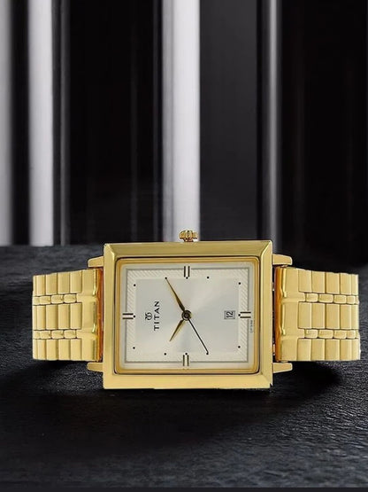 Titan Round Silver Dial Analog Watch - NU1715YM01