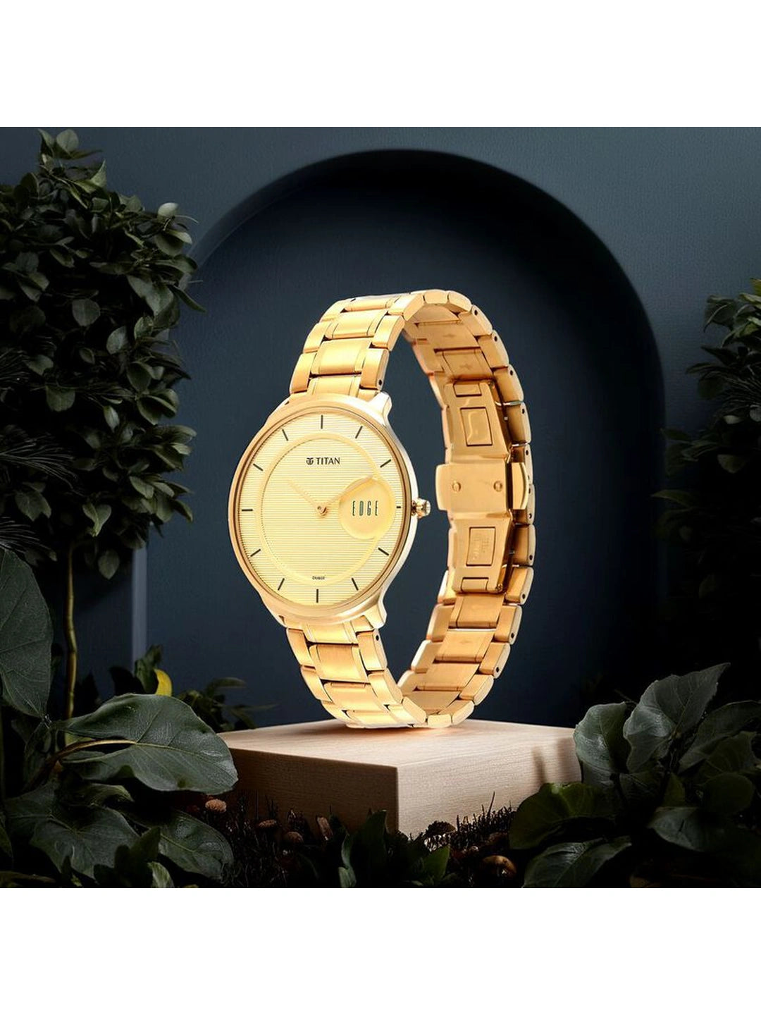 Titan Edge Round Analog Watch - NU1843YM02