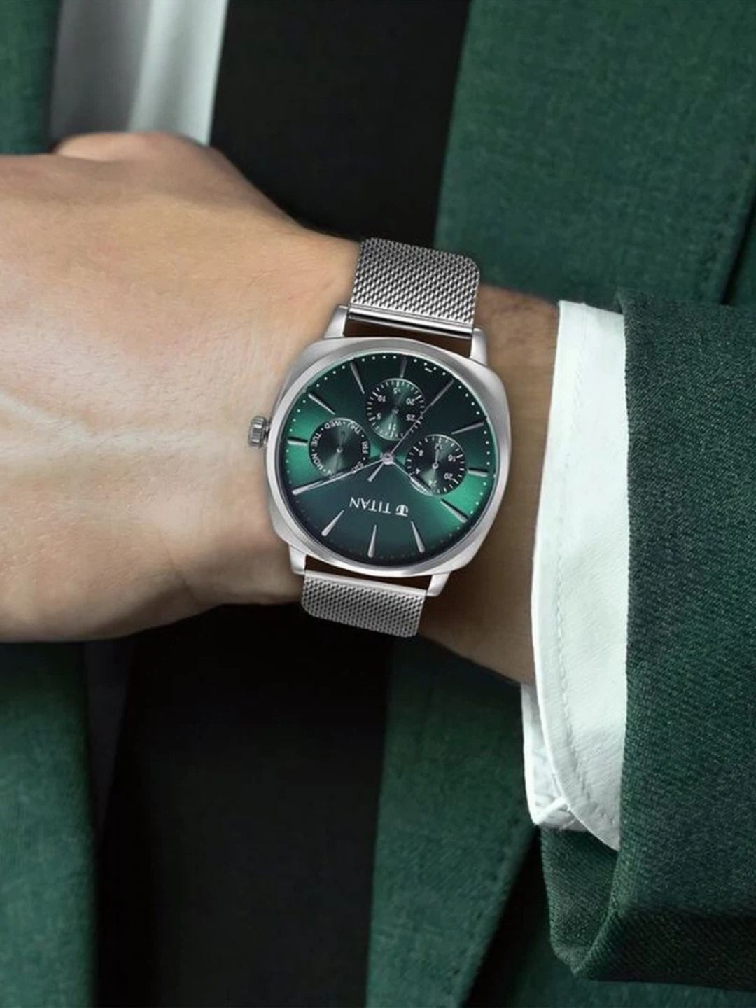 Titan Classique Round Green Dial Analog Watch - NU90189SM01